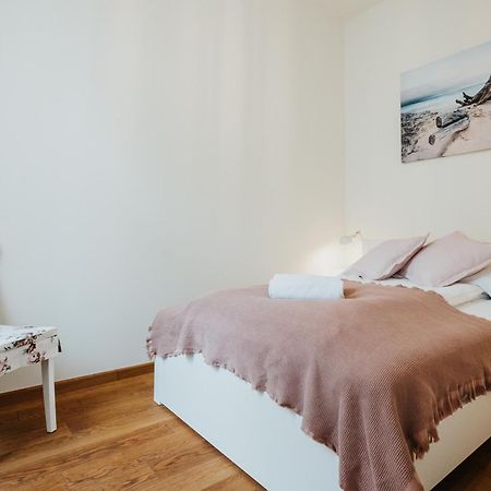 Sight Main Square & Main Train Station & Planty Apartment Krakow Luaran gambar